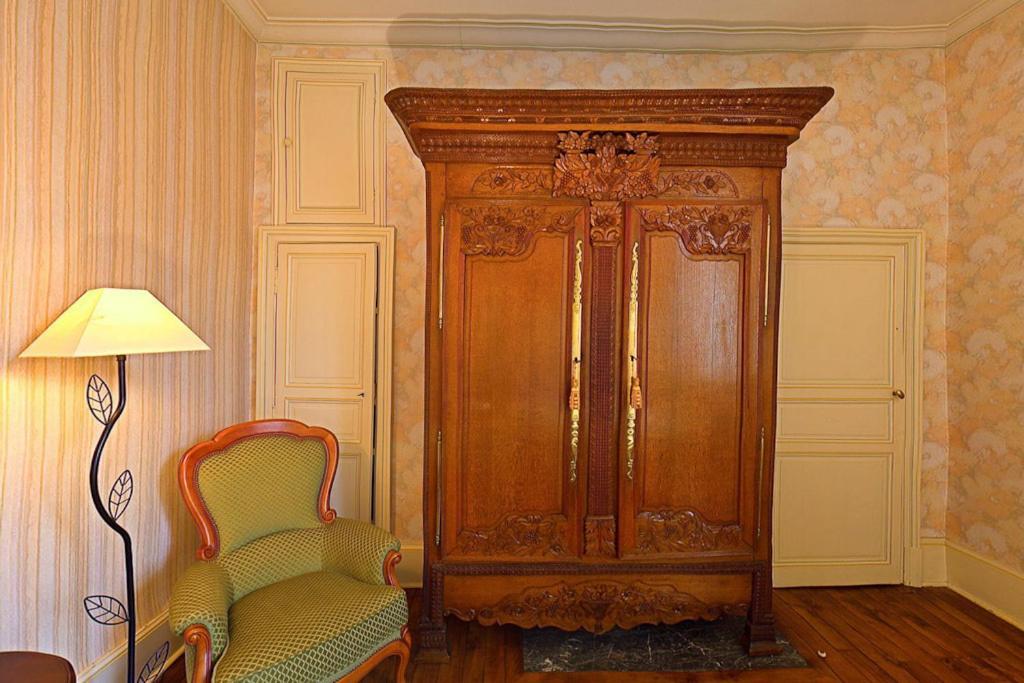 Amphore Du Berry Saint-Amand-Mont-Rond Стая снимка
